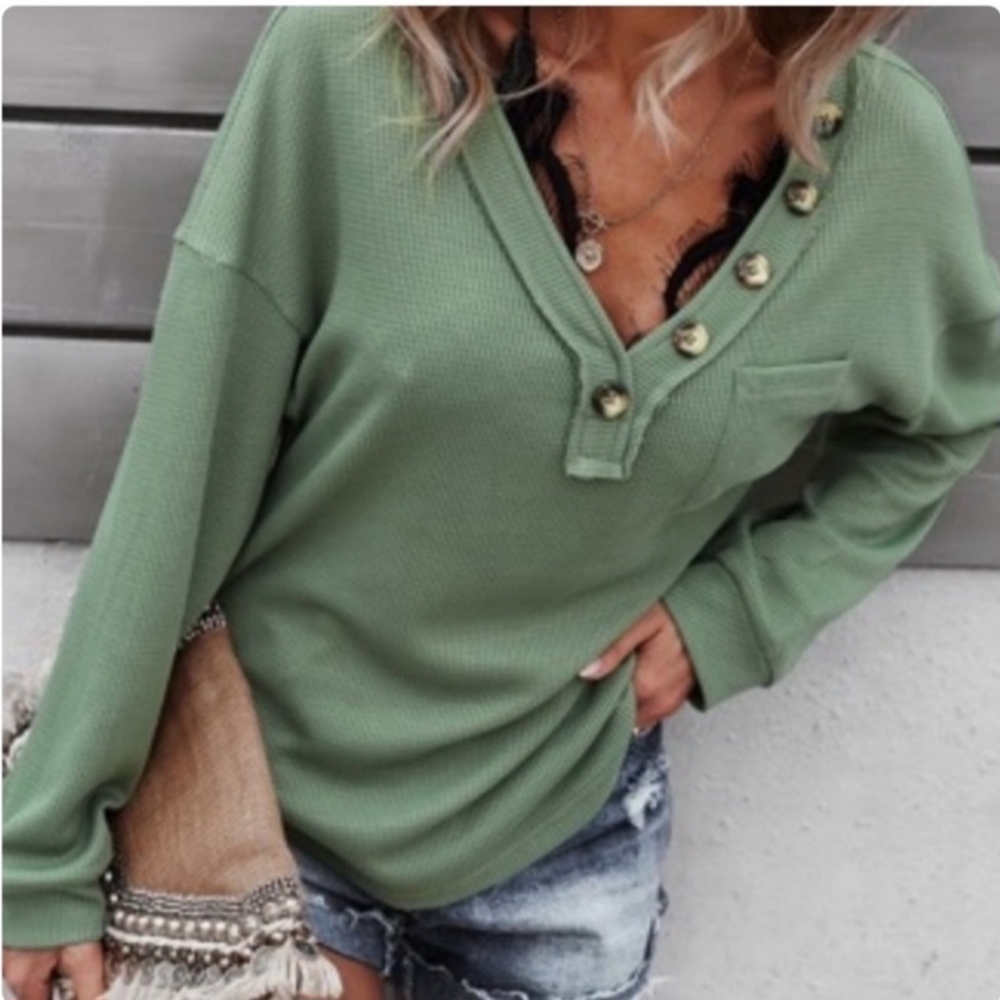 V-neck long sleeve